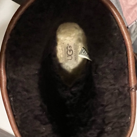 UGG Brooks Boots - Picture 5 of 10